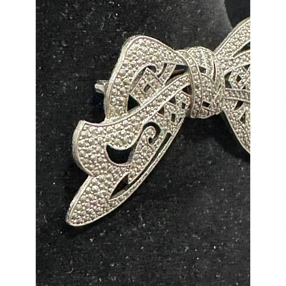 Vintage Silver Tone Bow Brooch Clear Rhinestones Filigree Ribbon Large Statement